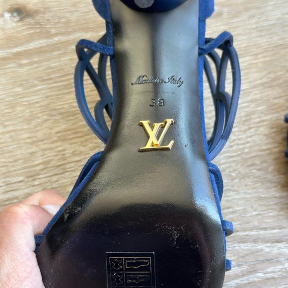 Louis Vuitton caged blue suede Stilletos . Never worn. Rare. - Picture 4 of 6